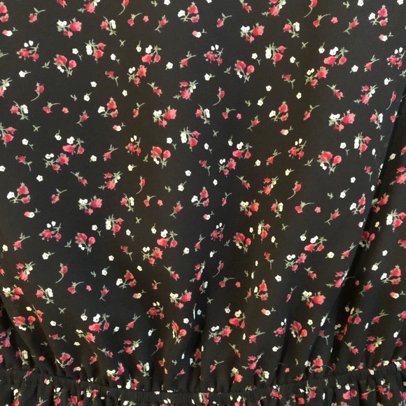 Feminine, flirty Forever 21 dress - Picture 4 of 8